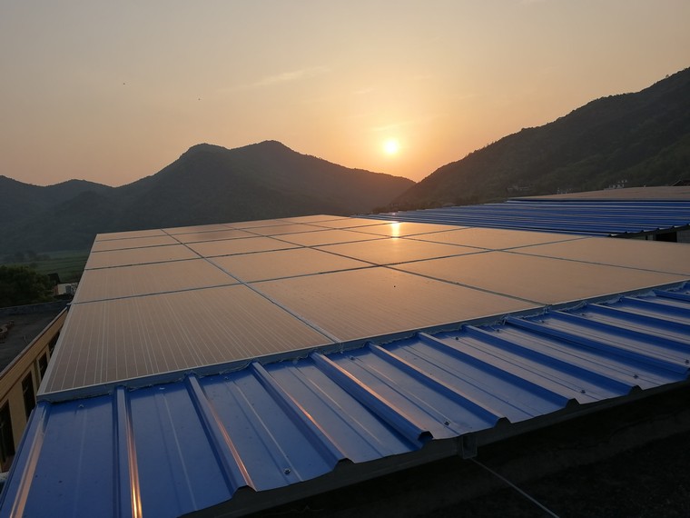 光伏發電有多少太陽光可利用?地球一天接收的太陽光有多少？